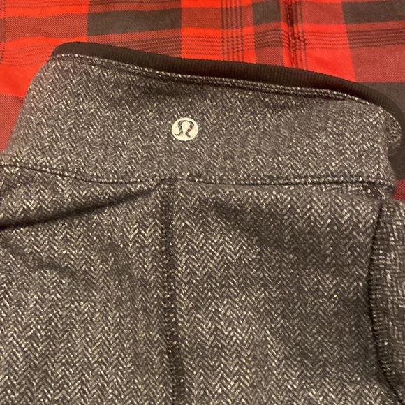 Lululemon ladies quarter zip top - Picture 7 of 7